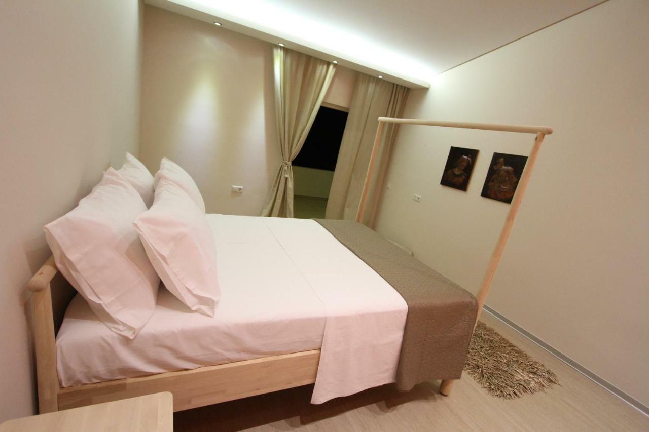 Aerides Luxury Villa PalaiónTsiflíkion Extérieur photo